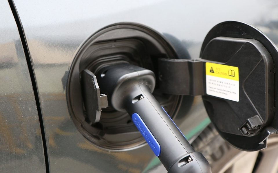 Coup de pouce à la voiture électrique en Ariège