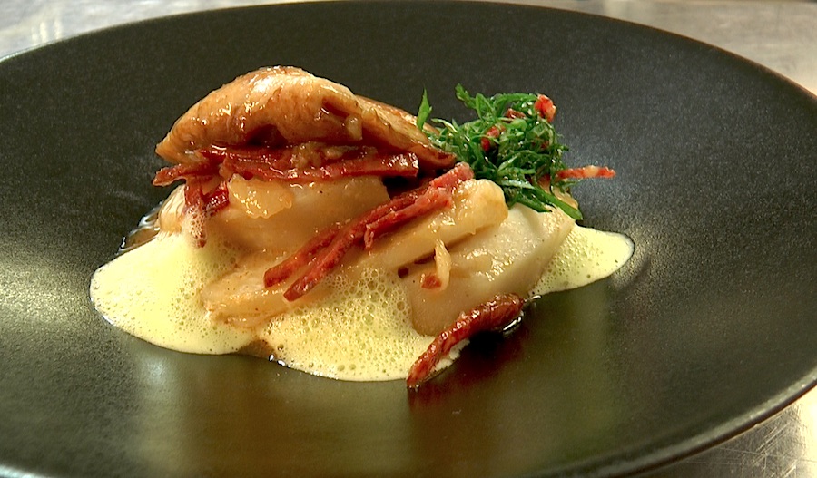 Ris de Veau laqué, Céleri glacé au Chorizo et Capuccino de Céleri par Frédéric Debèves » Le Chalet »