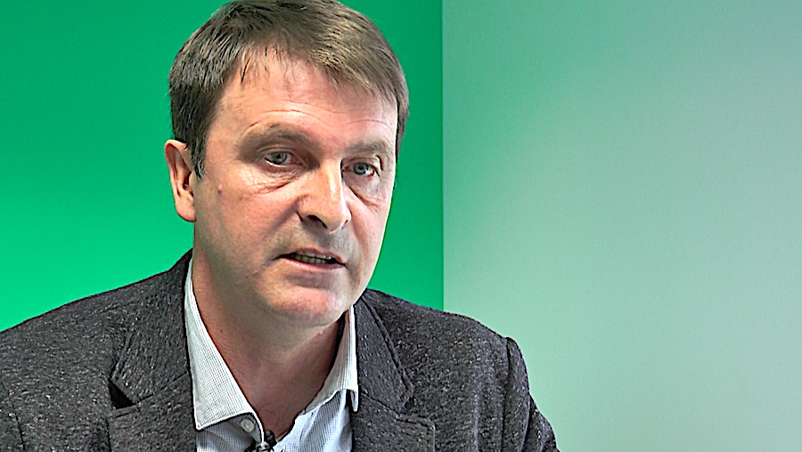 Michel Larive se présente aux législatives sous la bannière des « insoumis »