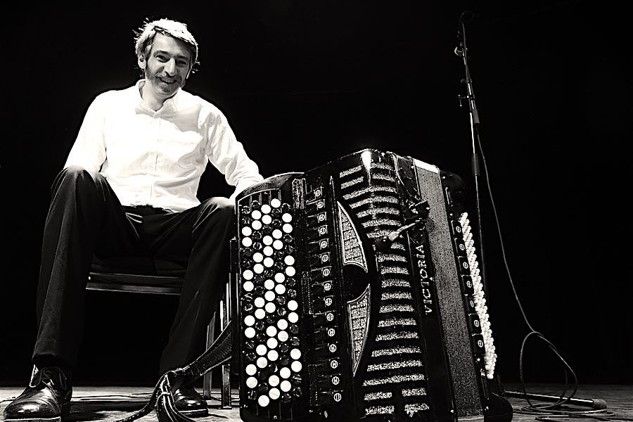 Cadarcet : Ciné-concert avec « Virgile Goller et son accordéon parlant – 10 février